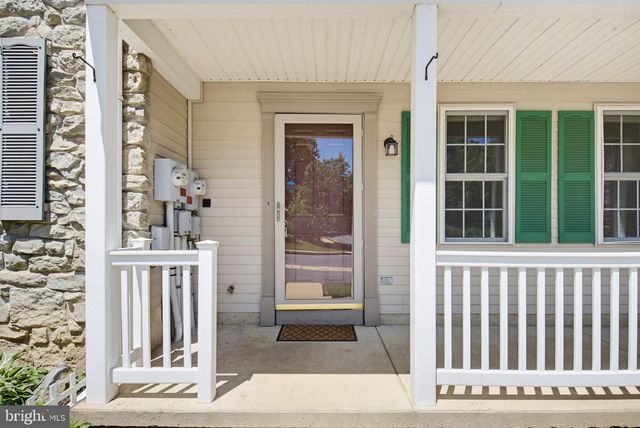 15 DEEP HOLLOW LN, Lancaster, PA 17603