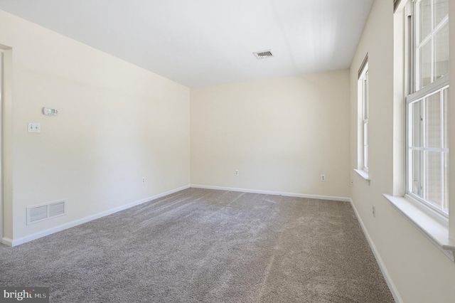 15 DEEP HOLLOW LN, Lancaster, PA 17603