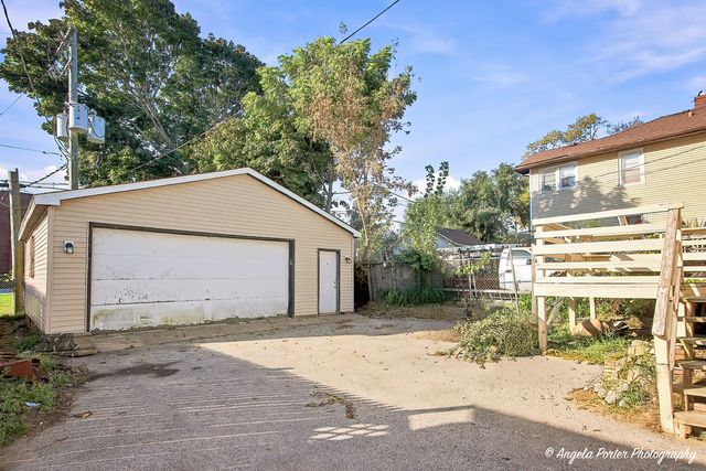 407 4th Street, Waukegan, IL 60085