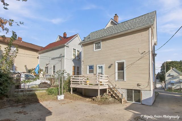 407 4th Street, Waukegan, IL 60085