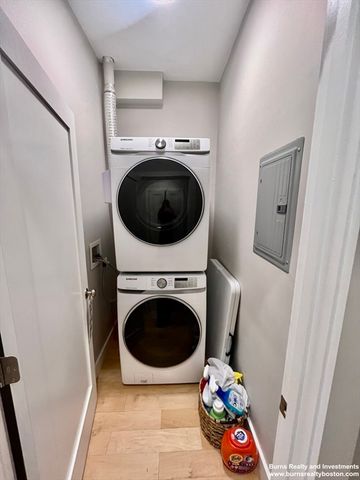 599 East Broadway 2, Boston, MA 02127