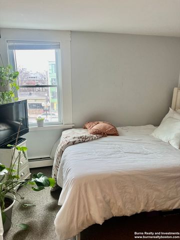 599 East Broadway 2, Boston, MA 02127