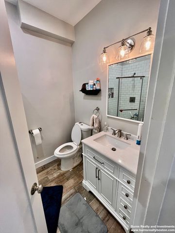 599 East Broadway 2, Boston, MA 02127