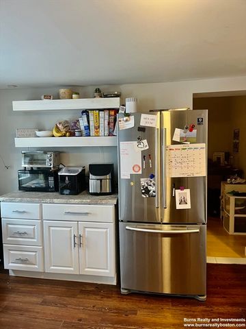 599 East Broadway 2, Boston, MA 02127