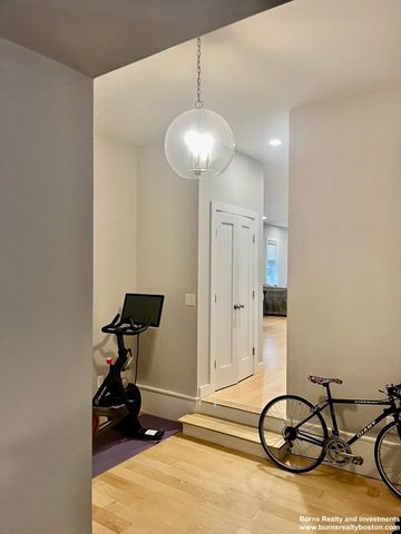 599 East Broadway 2, Boston, MA 02127