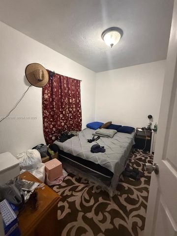 3090 NW 33rd St, Miami, FL 33142