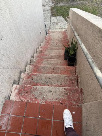 3090 NW 33rd St, Miami, FL 33142