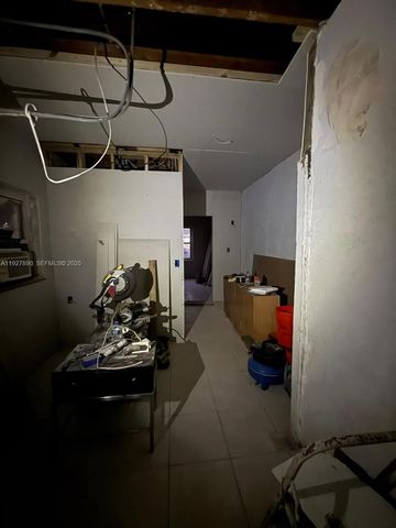 3090 NW 33rd St, Miami, FL 33142