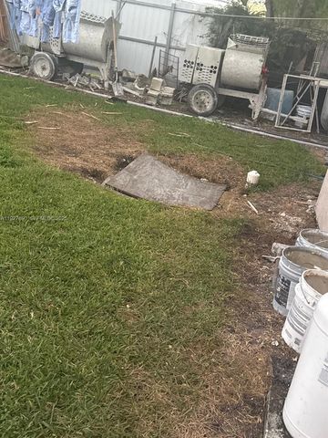 3090 NW 33rd St, Miami, FL 33142