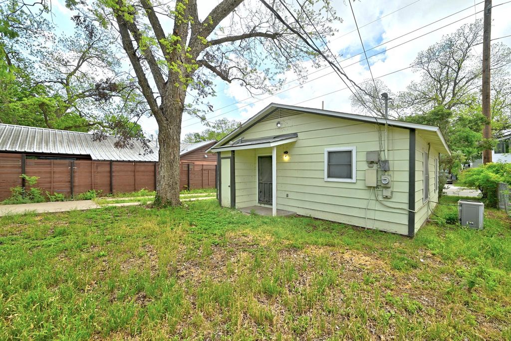 1710 Holly ST, Austin, TX 78702