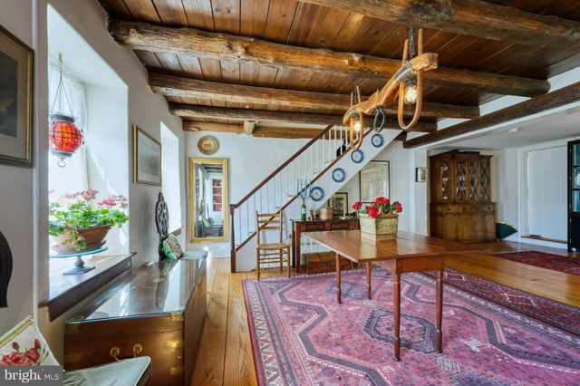 40162 MAIN ST, Waterford, VA 20197