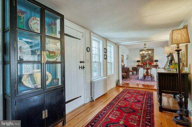 40162 MAIN ST, Waterford, VA 20197