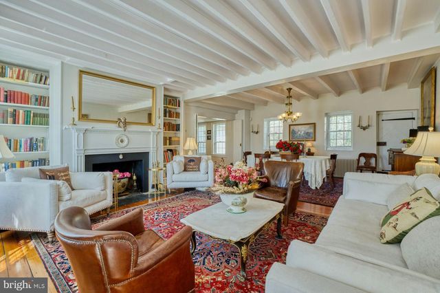 40162 MAIN ST, Waterford, VA 20197