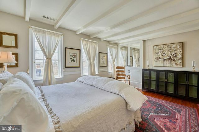 40162 MAIN ST, Waterford, VA 20197