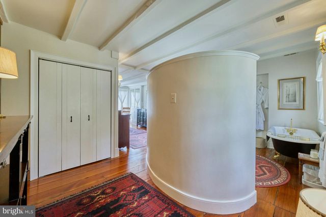 40162 MAIN ST, Waterford, VA 20197