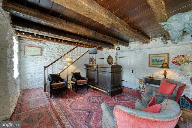 40162 MAIN ST, Waterford, VA 20197