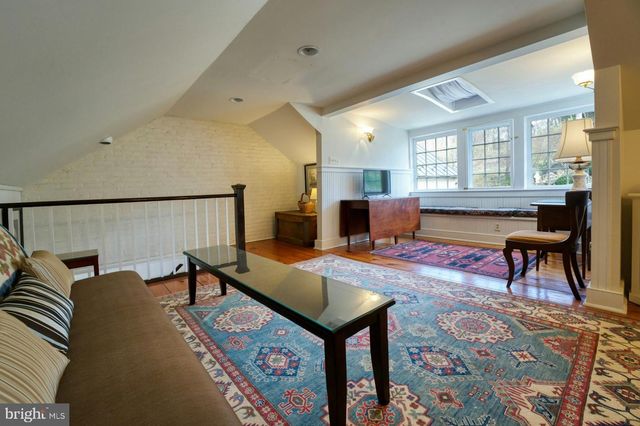 40162 MAIN ST, Waterford, VA 20197