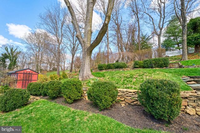 40162 MAIN ST, Waterford, VA 20197