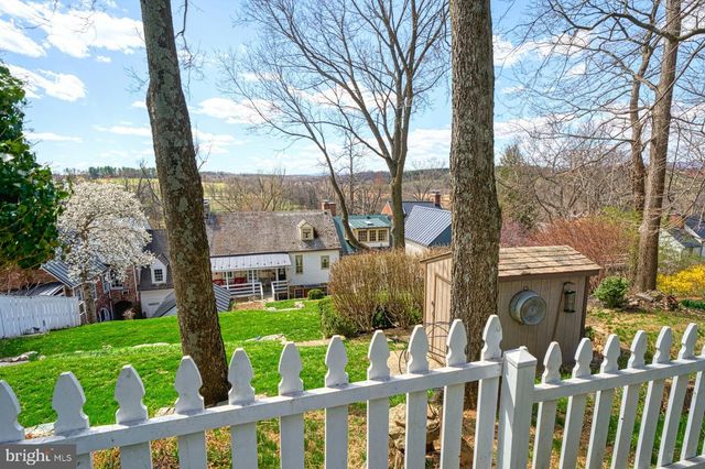 40162 MAIN ST, Waterford, VA 20197