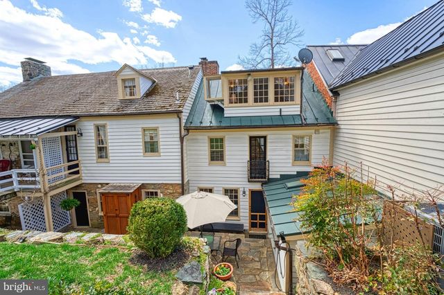 40162 MAIN ST, Waterford, VA 20197