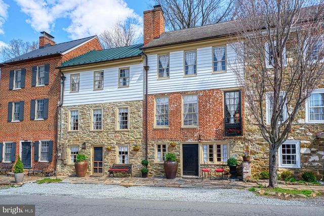 40162 MAIN ST, Waterford, VA 20197