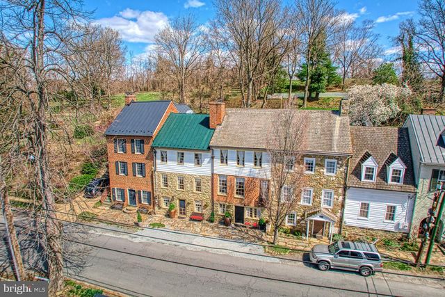 40162 MAIN ST, Waterford, VA 20197