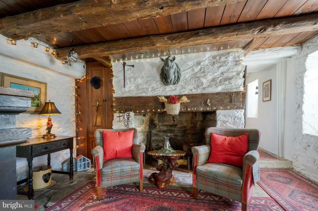 40162 MAIN ST, Waterford, VA 20197