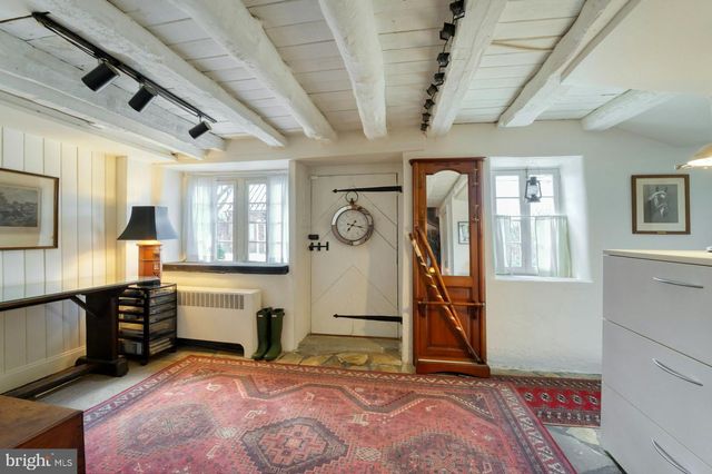 40162 MAIN ST, Waterford, VA 20197