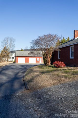 1430 Rainbow Drive, Kannapolis, NC 28081