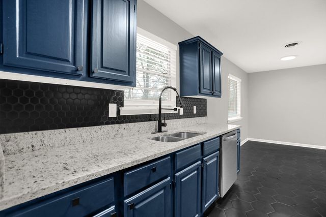 335 HOMEVILLE RD, Collierville, TN 38017