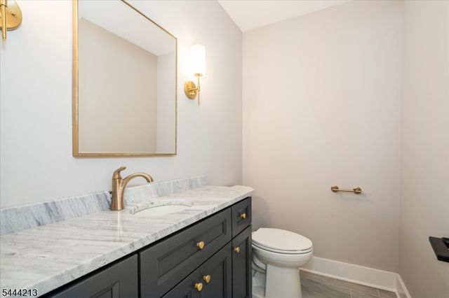 42 Berkshire St, Hanover Twp., NJ 07981
