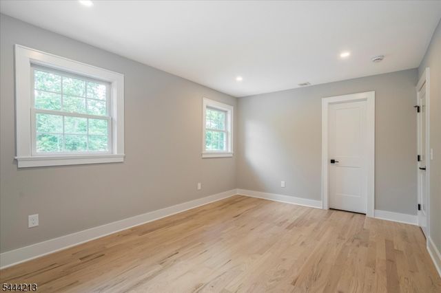 42 Berkshire St, Hanover Twp., NJ 07981