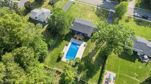 42 Berkshire St, Hanover Twp., NJ 07981