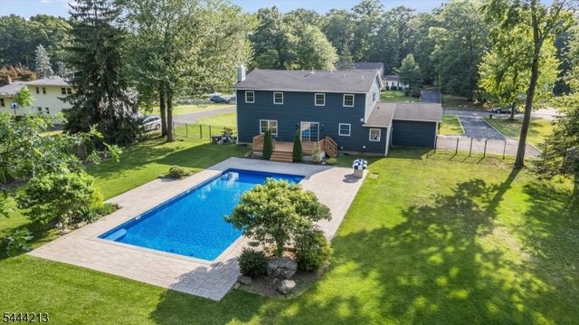 42 Berkshire St, Hanover Twp., NJ 07981
