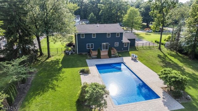 42 Berkshire St, Hanover Twp., NJ 07981