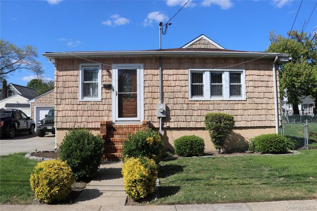 31 Gregory Street, Valley Stream, NY 11580