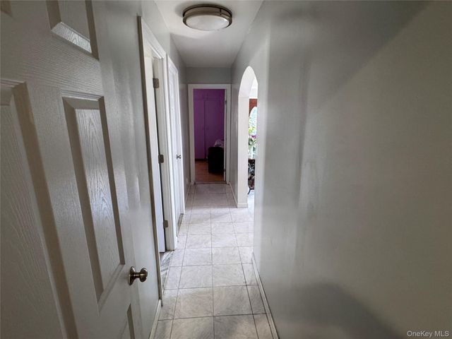 31 Gregory Street, Valley Stream, NY 11580