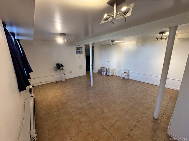 31 Gregory Street, Valley Stream, NY 11580