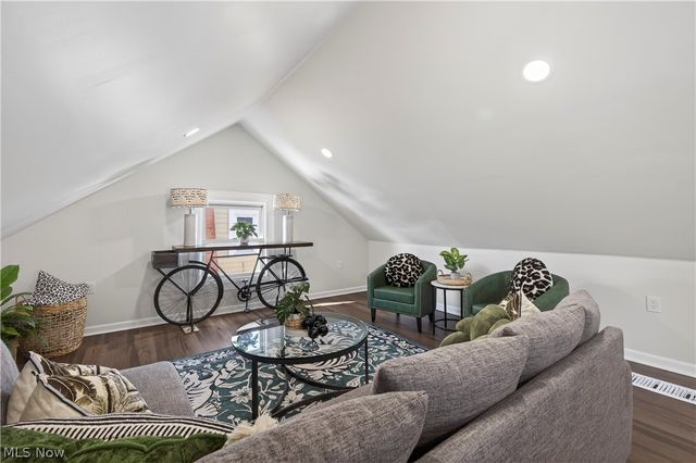 3339 Altamont Avenue, Cleveland Heights, OH 44118