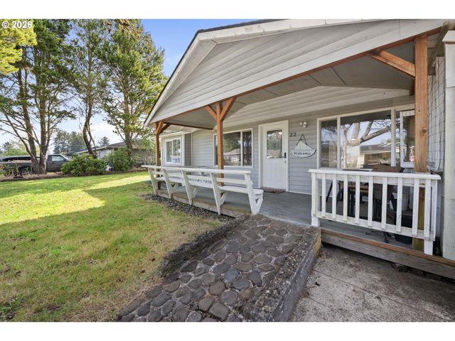 22 Nw CEDAR Ave, Warrenton, OR 97146