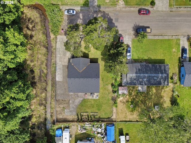 22 Nw CEDAR Ave, Warrenton, OR 97146