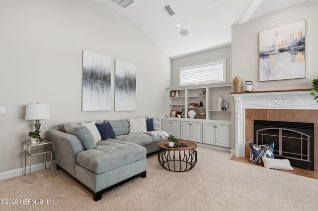 405 SUMMERSET Drive, St. Johns, FL 32259