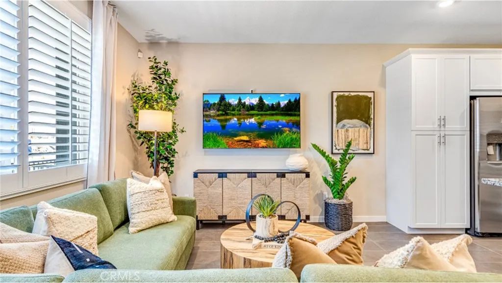 4333 S Grasly Paseo, Ontario, CA 91762
