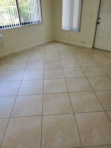 2460 NE 215th Street, Miami, FL 33180