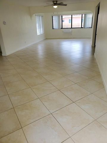2460 NE 215th Street, Miami, FL 33180