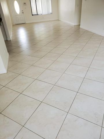 2460 NE 215th Street, Miami, FL 33180