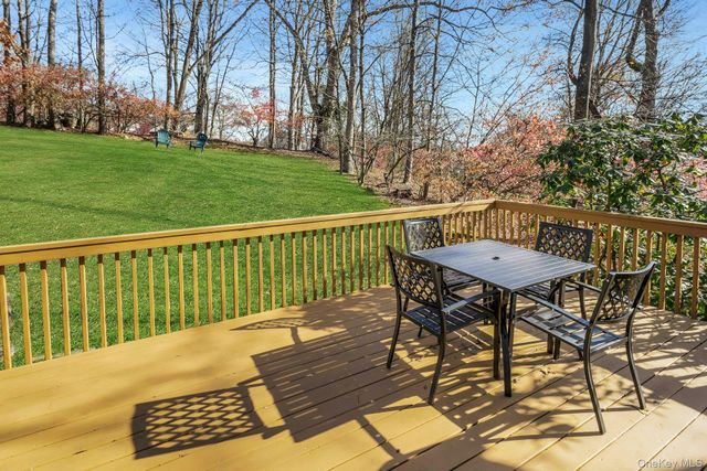 6 Douglas Drive, Katonah, NY 10536