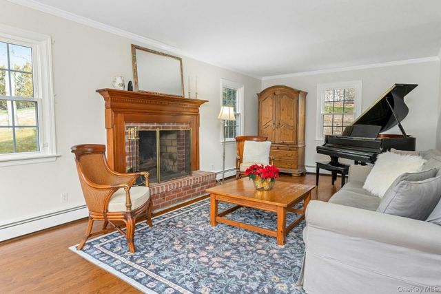 6 Douglas Drive, Katonah, NY 10536