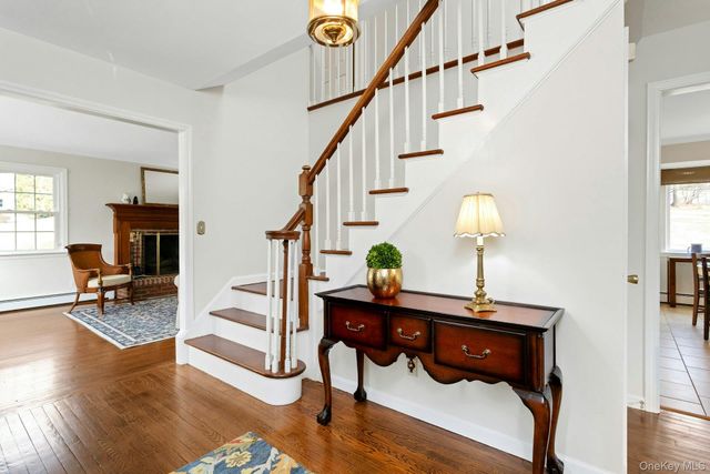 6 Douglas Drive, Katonah, NY 10536