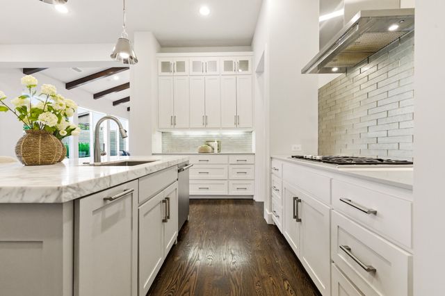 6523 Northwood Road, Dallas, TX 75225